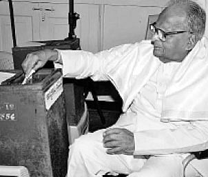 PaPu Re-elected Karnataka Vidyavardhaka Sangha Prez
