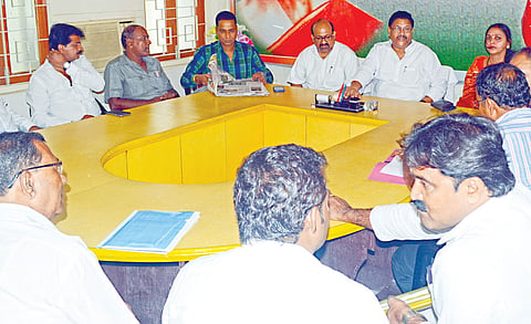 Infighting Cost Congress Dearly: Hariprasad 