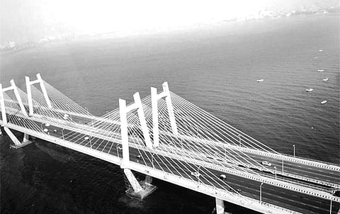 BWSL, a Fatal Attraction for Motorists