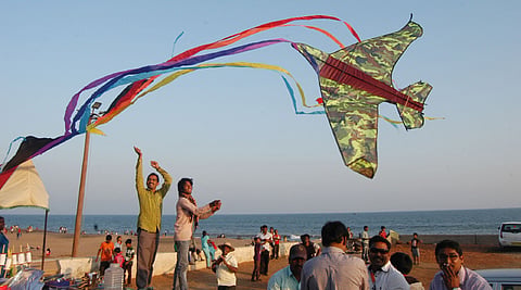Maharashtra Bans Sale and Use of 'Manja' Kite Strings