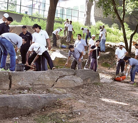 Residents Spruce Up Bull Temple