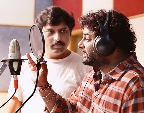 Venkat Renders his Voice to a Song in Parapancha 
