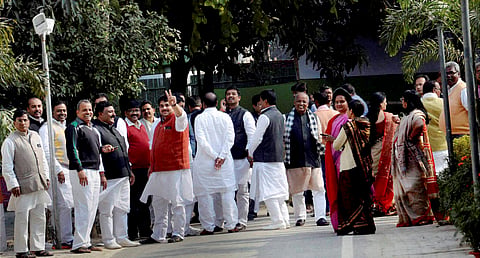 Bihar Crisis: JD(U) Elects Nitish But Manjhi Defiant