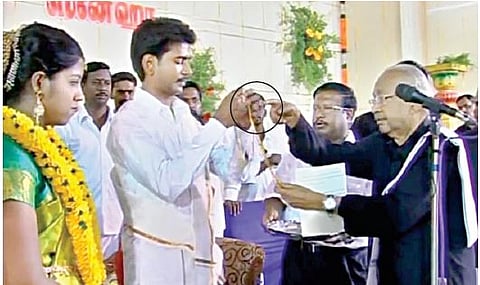 Veeramani-solemnized Wedding Video Exposes Thali Hypocrisy 