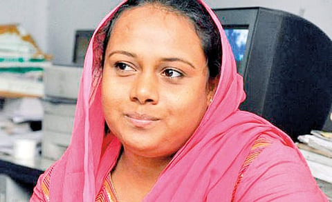 Lankan Muslim Intelligentsia Back Writer Under Extremist Threat