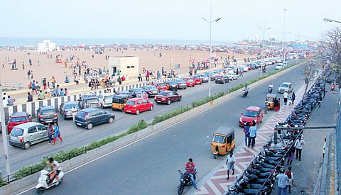 Stop Parking on Promenade, Say Besant Nagar Residents