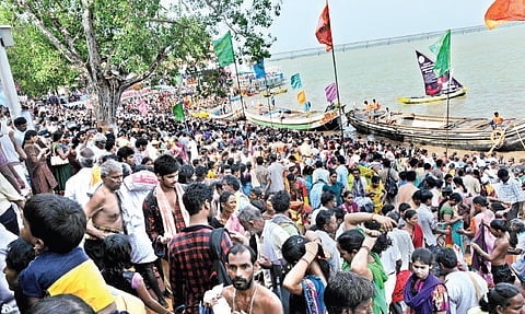 Youth Turn Volunteers to Help Pushkaram Pilgrims