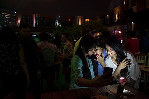 Young Indians Embrace Dating Apps Despite Social Taboos