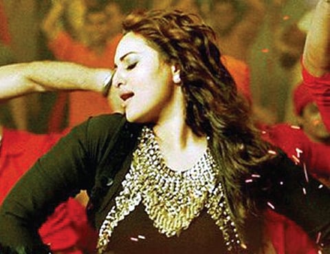 What Makes Kareena's and Sonakshi's Songs Go Viral?