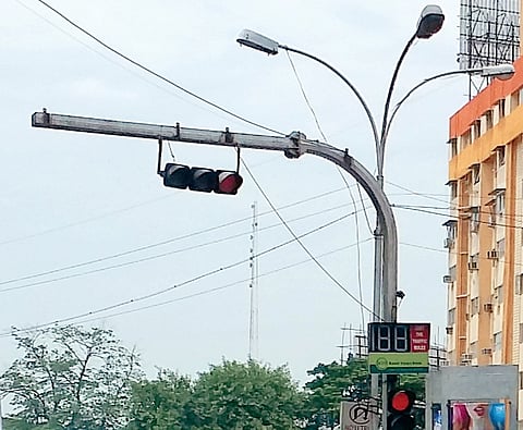 Chennai Motorists Lack Lane Discipline Despite 101 Years of the Traffic Light