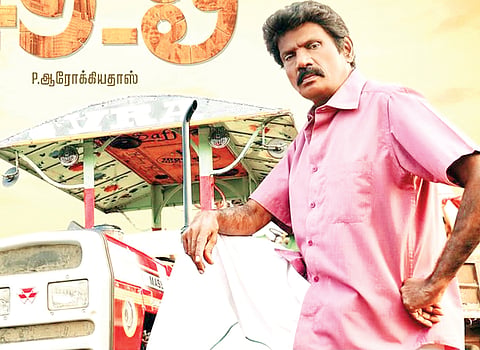 Sans Big Cast, Goundamani Ferries Crew '49-O' to Shore