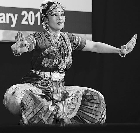 Divya Kasturi Pays Tribute to Guru Through Dance Performance