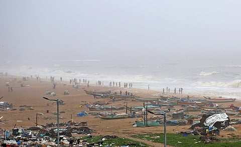 Chennai's Marina beach during Cyclone Vardah | (Romani Agarwal/EPS)