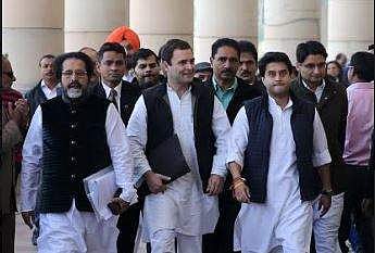 Congress Vice-president Rahul gandhi addressing a press conference at parliament house in New Delhi on Wednesday. | (Shekhar Yadav | EPS)
