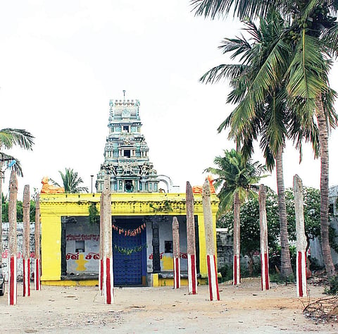 Chola era inscriptions within the six pillars 