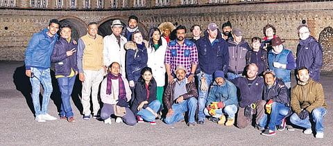Hollywood glitter for Sandalwood art