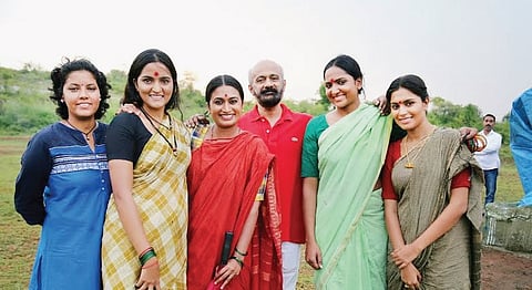Sumana is Determined to Reach Out to Masses with Kiragoorina Gayyaligalu 