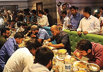 Who Can Eat 2 kg Biryani in 20 minutes?