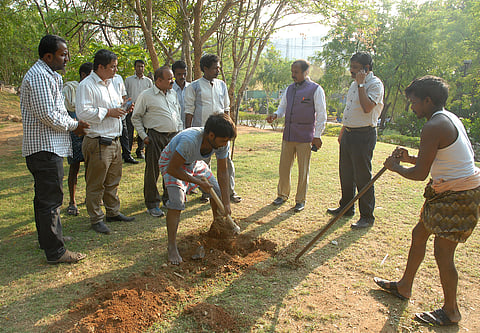 Mega Ambedkar Square to Dwarf NTR Memorial