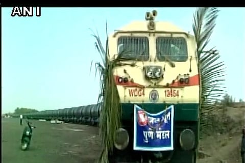 50 Wagon Water Train Carrying 25 Lakh Litres Reaches Latur