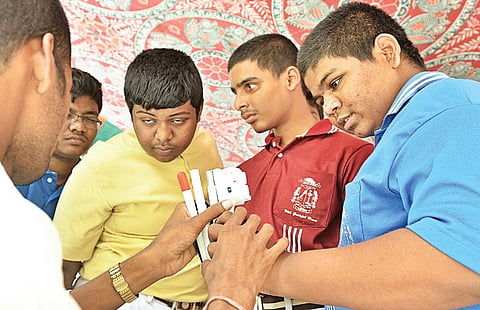 High-tech devices aid visually-challenged