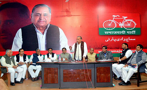 File photo of Samajwadi Party supremo Mulayam Singh Yadav and UP Chief Minister Akhilesh Yadav at a party meeting.(File| PTI)