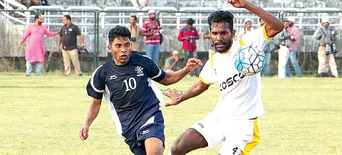 Action from the match between Services and Tamil Nadu on Tuesday | tp sooraj