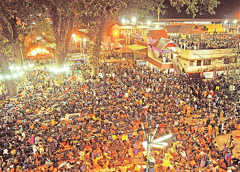 The crowded Sabarimala Lord Ayyappa temple on the eve of Makaravilakku on Friday | SHAJI VETTIPURAM