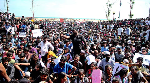 People protest to end SC ban on Jallikattu. (File | EPS)