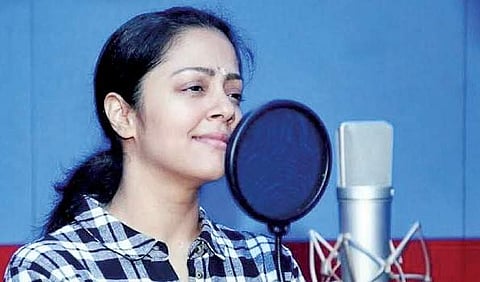 Jyothika dubs for herself in Magalir Mattum