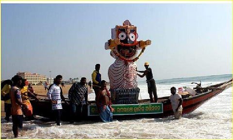 Lakhs throng Puri to observe Kartika Purnima