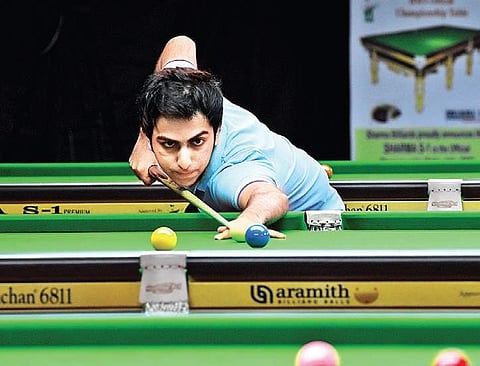 Playing game smoothly like Federer gives me a high: Advani