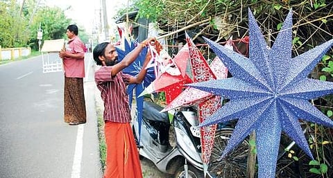 Paper stars kept for sale at Chellanam K Shijith