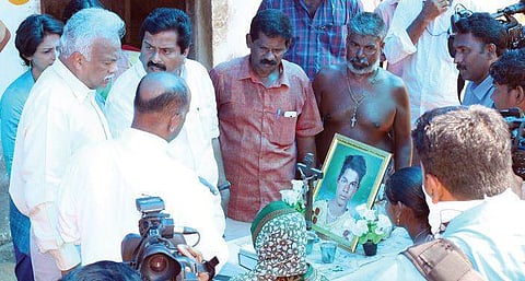 The Central team led by Bipin B Mallick, Additional Secretary, Ministry of Home Affairs, visiting the cyclone-affected areas in Thiruvananthapuram on Tuesday.  V S Sivakumar MLA is also seen | Kaviyoor Santhosh