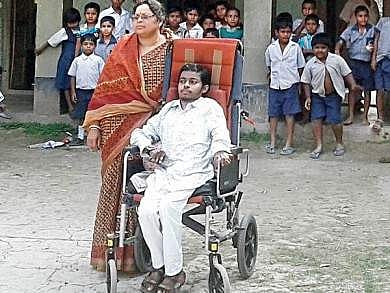 Teacher Arnab Haldar with his mother Rita Haldar at Raimanikhaki Primary School in Raidighi in South 24 Parganas district in West Bengal. | EPS