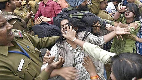 Ahead of  polls, art of provocation at its best on college campuses