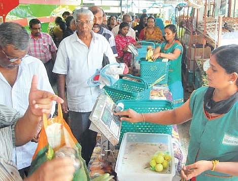 The Vishukkani-2017 Horticorp vegetable market at Palayam, Thiruvananthapuram    Manu R Mavelil