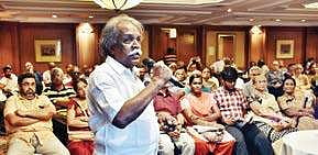 TheodoreBhaskaranansweringquerieson ‘TheBookofIndianDogs’, afteritsreleasein Chennai on Friday | P JAWAHAR