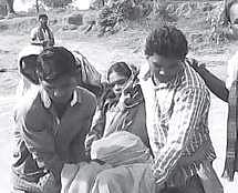 The pregnant woman with her relatives | Express
