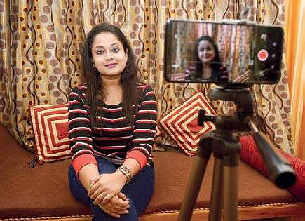 Niranjana Naushad, a Youtube Vlogger  Manu R Mavelil