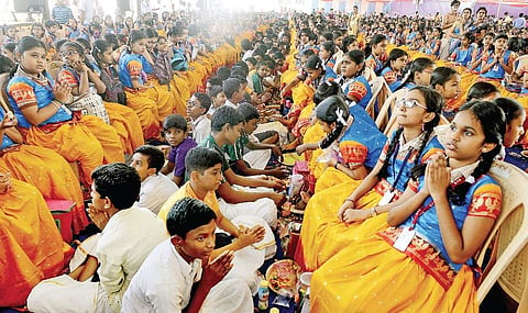 School students taking part in Kanya Vandanam at the ninth Hindu Spiritual and Service Fair 2018 at Guru Nanak College in city on Wednesday | Martin Louis