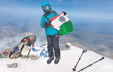 Nandita displays the Tri-colour atop  Mt Elbrus | Express