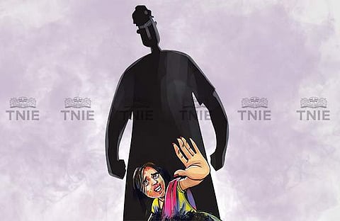 Auto driver attacks, assaults nursing trainee in Ratnagiri