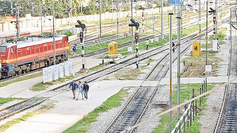 South Western Railway: Automatic signalling for suburban rail on hold