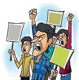The MeeSeva franchisees across the State, they said, will stop delivering services from November 1.