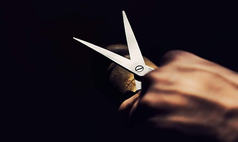 Customer slices off bike mechanic's ear over Rs 1500 at Baishnabnagar in West Bengal