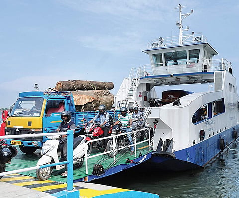 Jankar service from Fort Kochi to Vypeen | A Sanesh