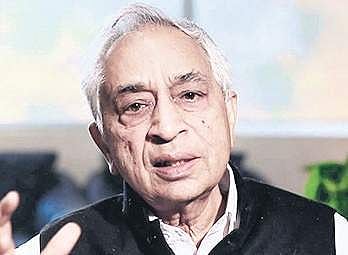Nayyar, a key figure who revived the scam-tainted Satyam Computers, said both the cases are as different as chalk and cheese.
