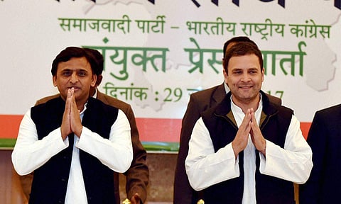 Samajwadi Party chief Akhilesh Yadav and Congress President Rahul Gandhi. (File | PTI)