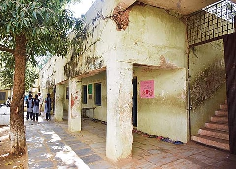 Dilapidated school building of   Injapur Government School seen in photos.
